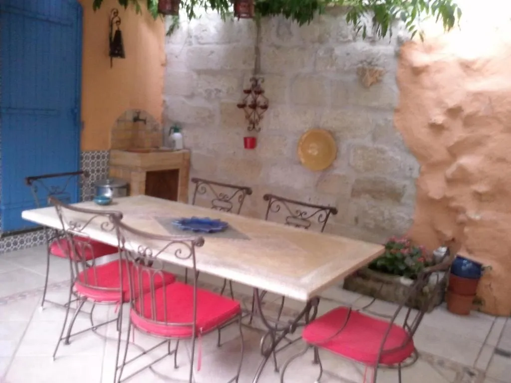 Le Clos Du Rempart Avignon 5*,
