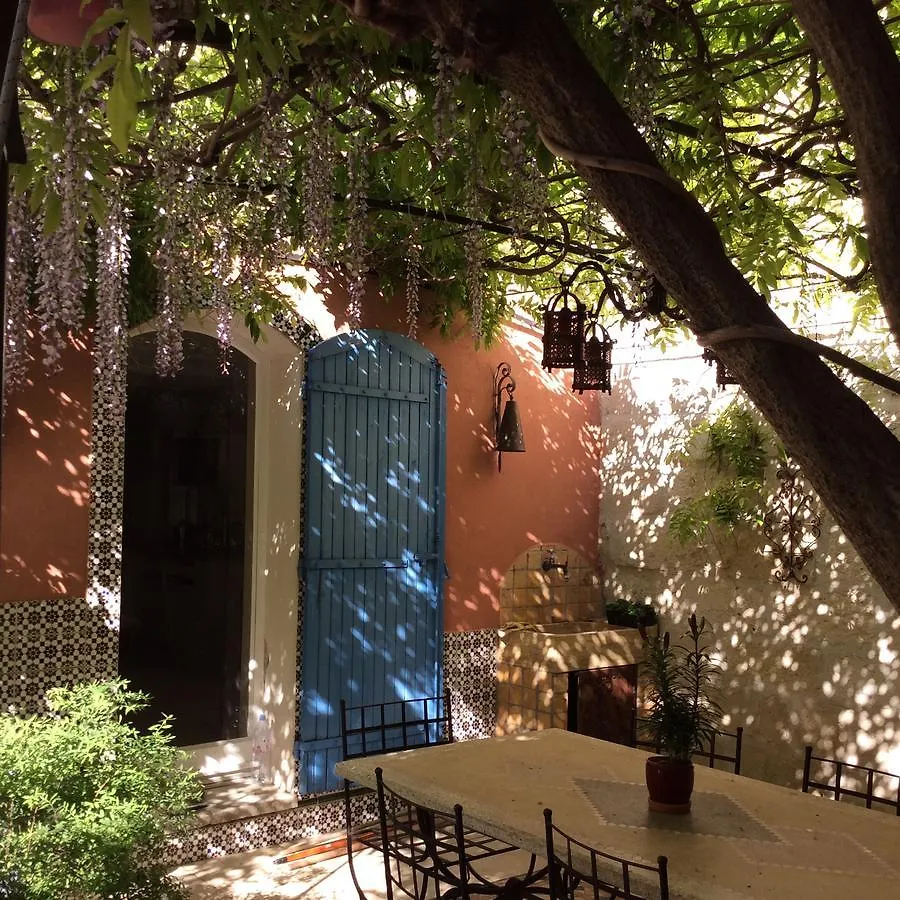 Bed & Breakfast Le Clos Du Rempart Avignon