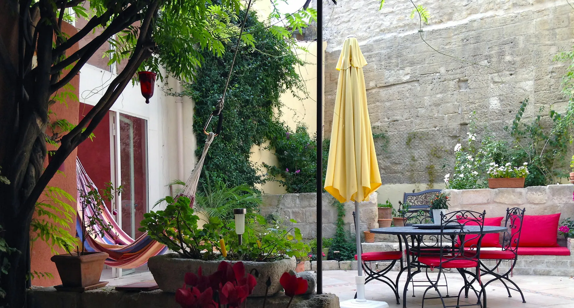 Le Clos Du Rempart Avignon